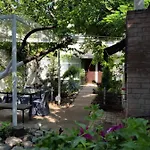 в гостевом доме Guest house